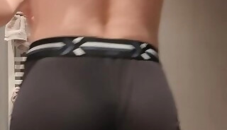 Shake this boys ass