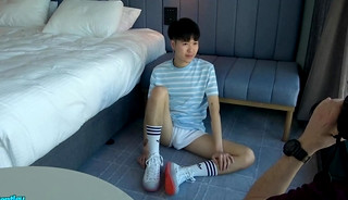 Getting horny boy Andrew Tran off